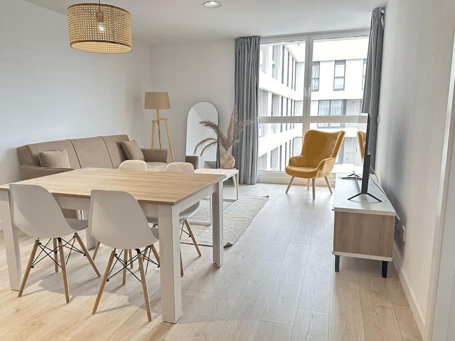 New Port, Free Parking Ybh6A Apartment วิโก ภายนอก รูปภาพ